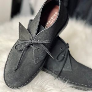 CLARKS Desert Black Suede Boot